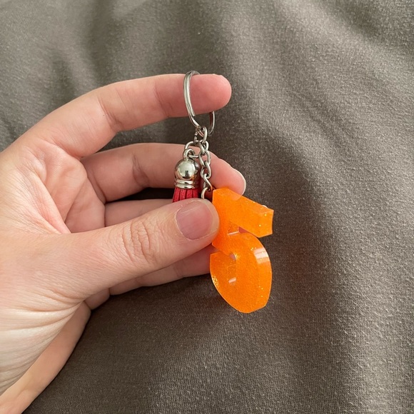 Handmade Number "5" Keychain - Picture 3 of 6